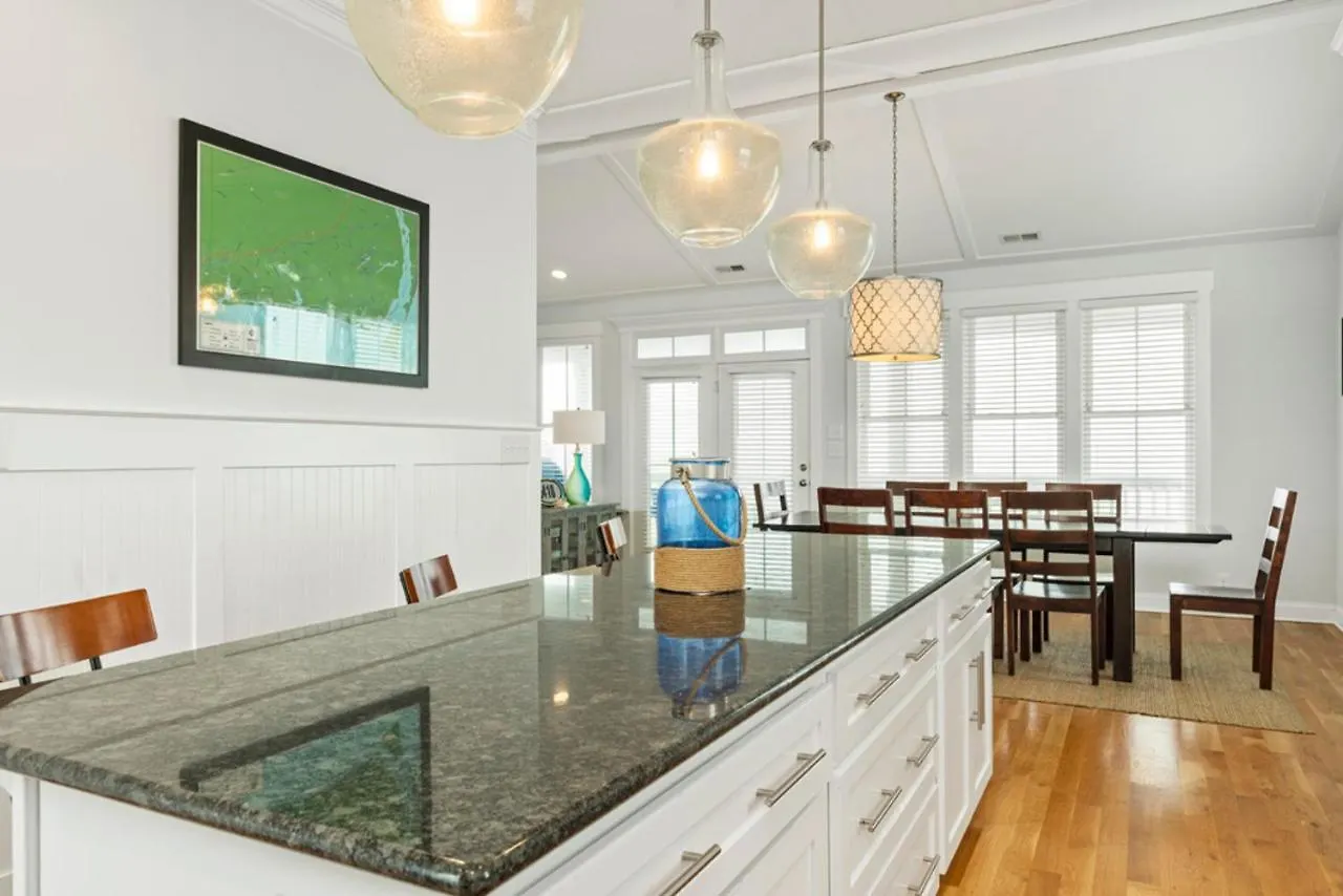 Coast Is Clear By Holiday home Oak Island