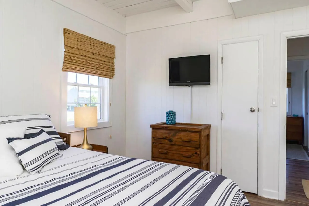 Conch West By Holiday home