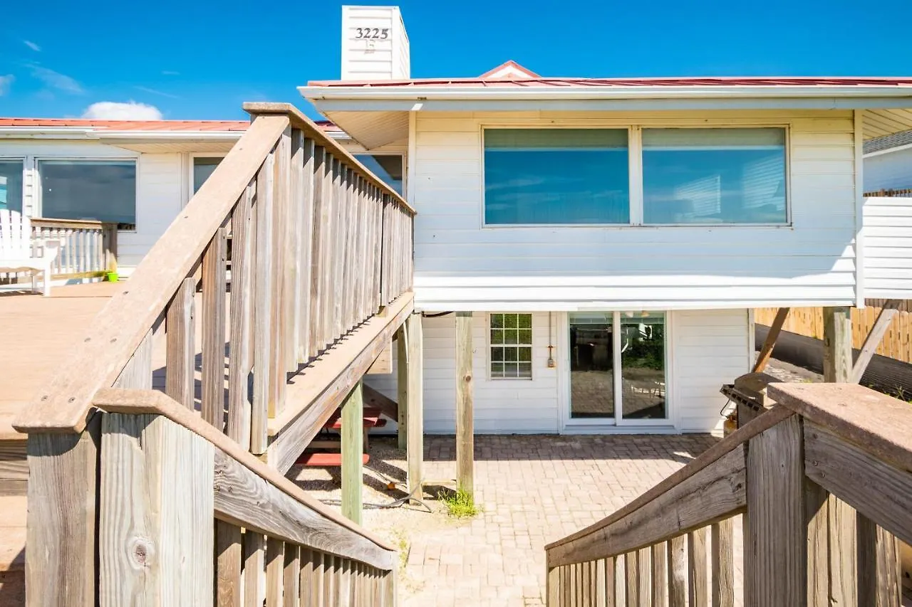 Holiday home Daze At Sea By Oak Island