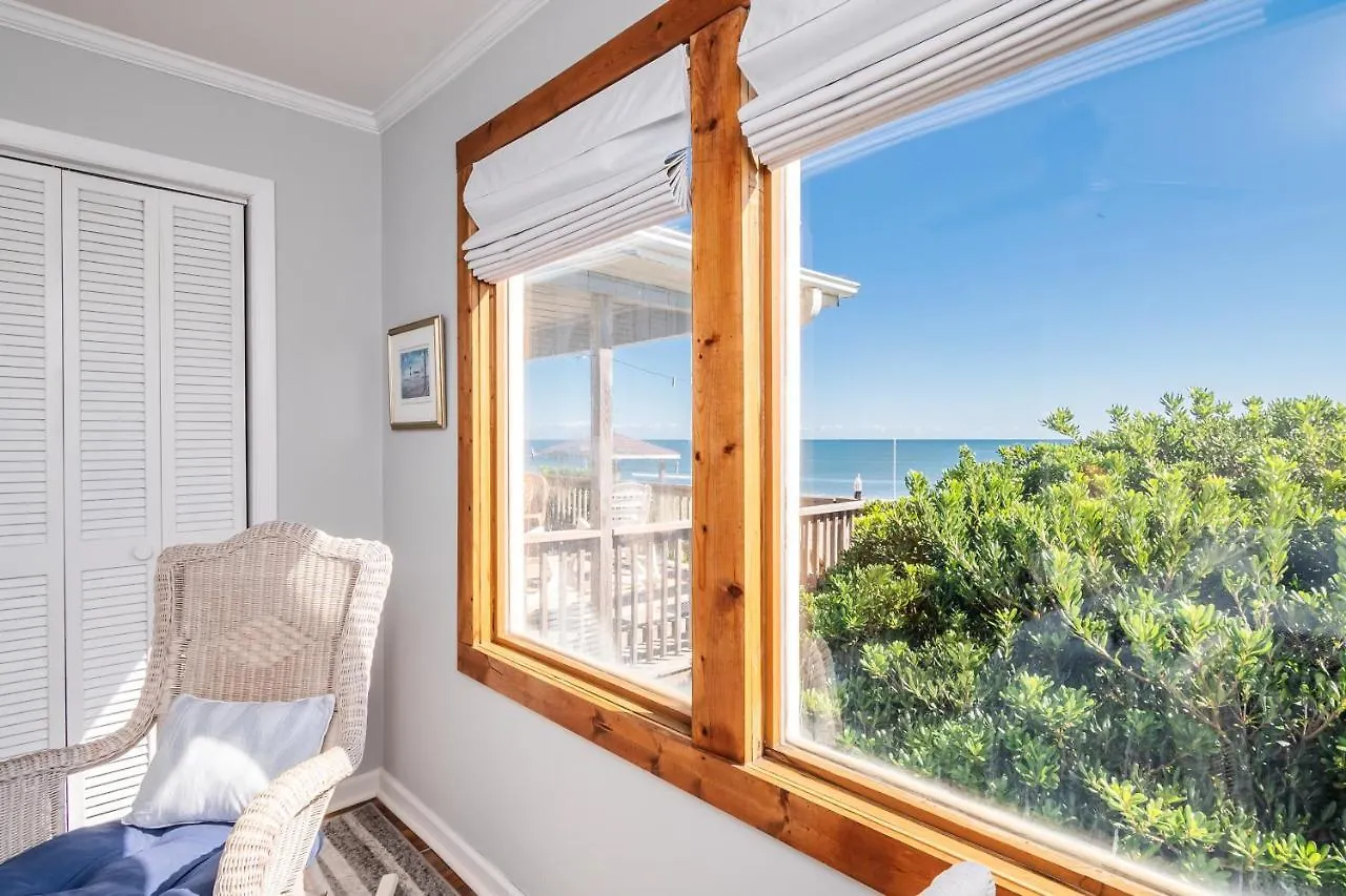 Holiday home God Is Nigh By Oak Island