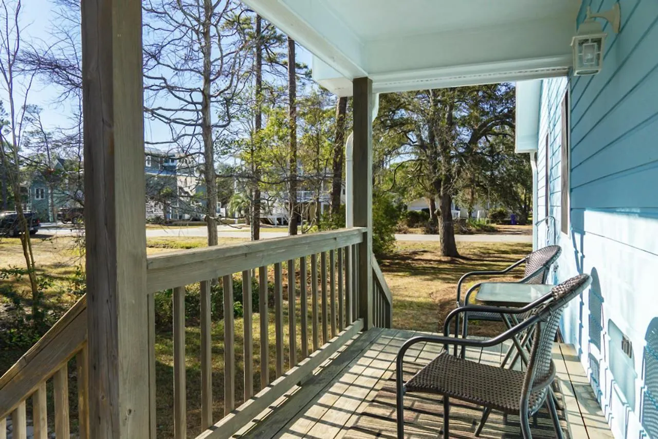Breeze By Oak Island
