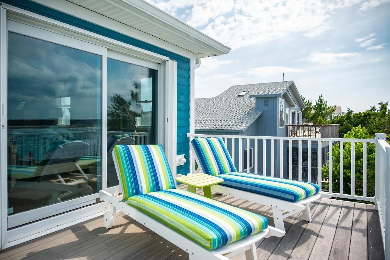 Pier Pleasure By Holiday home Oak Island
