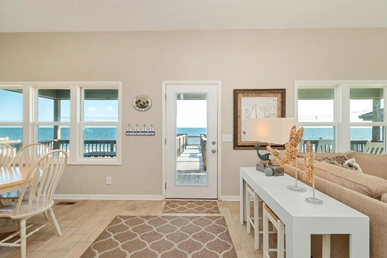 Front Row By Holiday home Oak Island