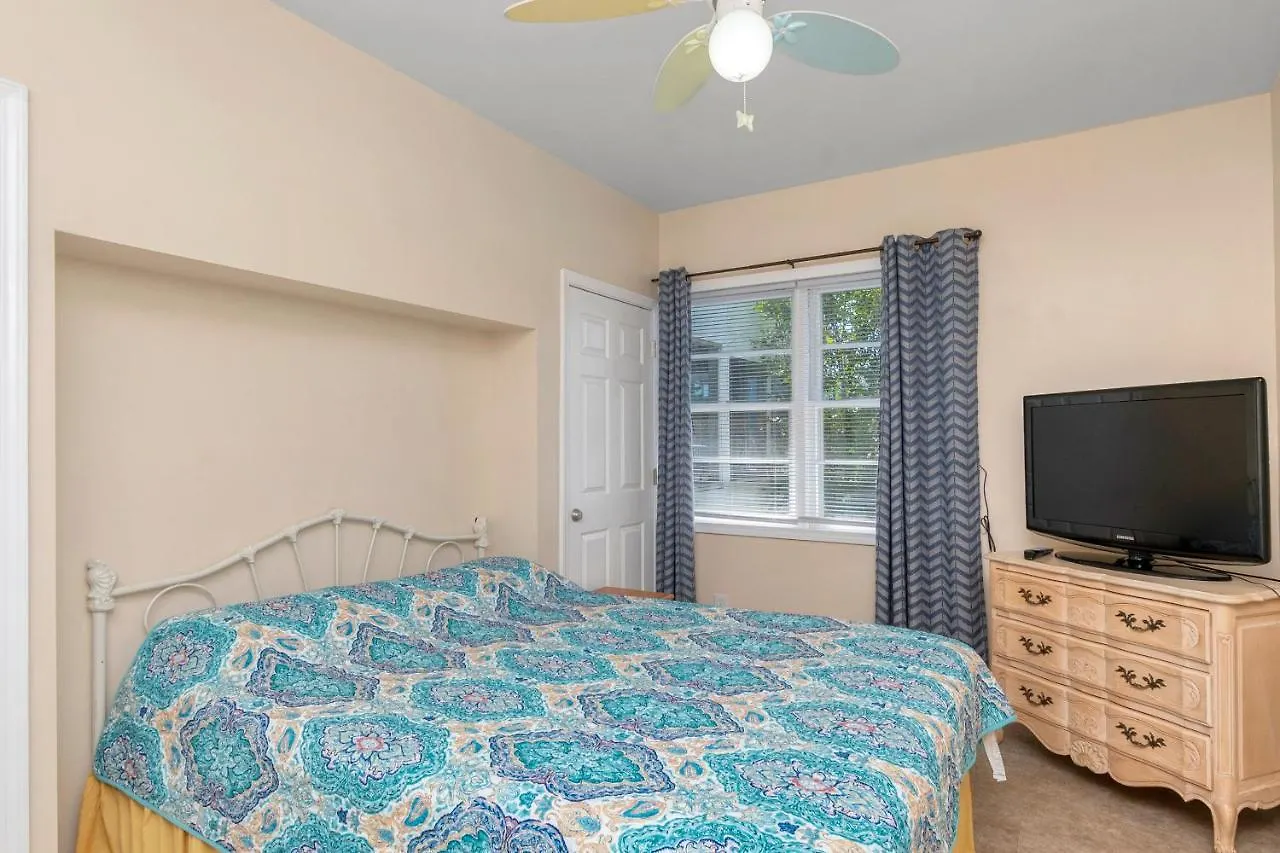 Holiday home Papas Place By Oak Island