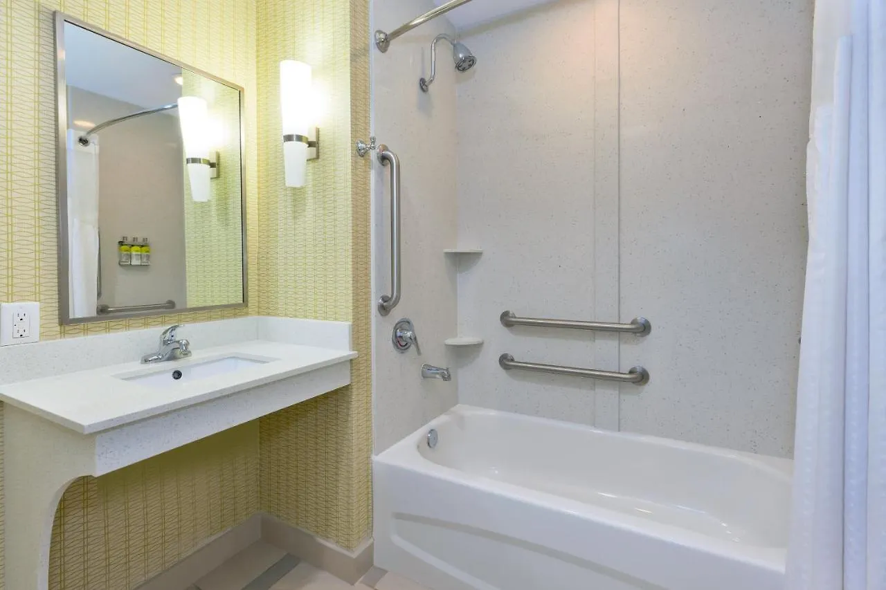 Hotel Express & Southport - Area By Ihg Oak Island