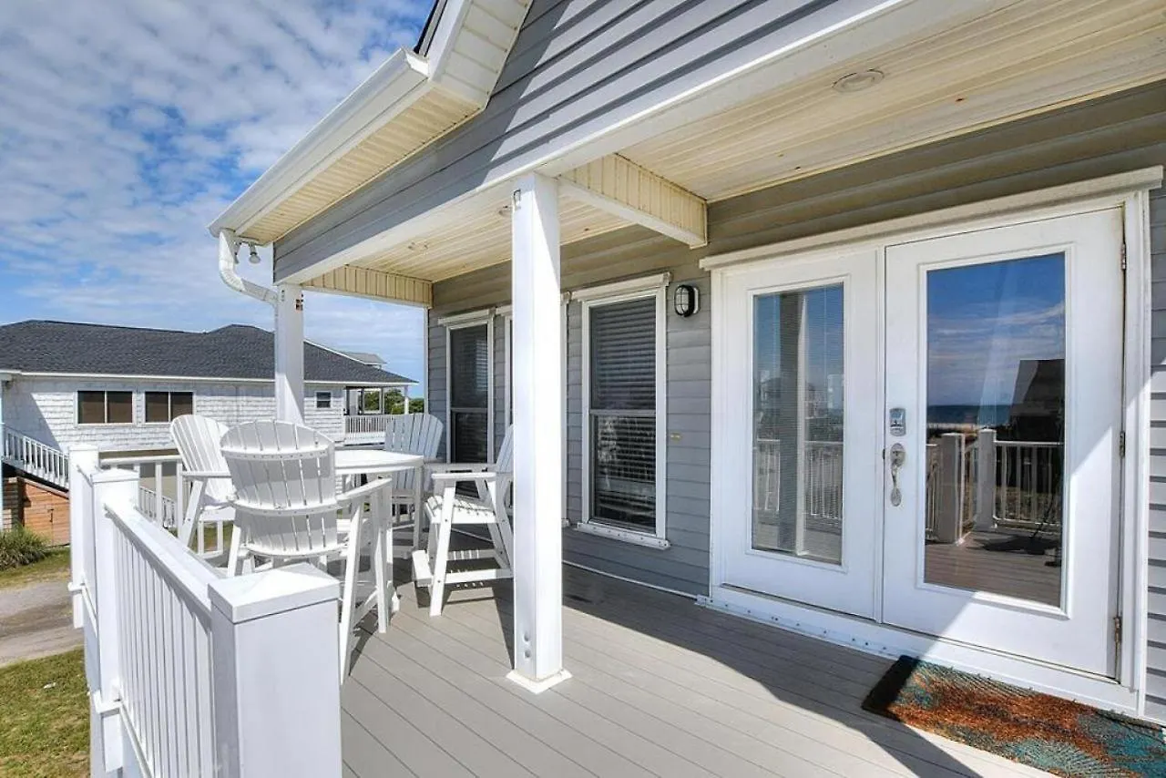 Picture Perfect Oak Island
