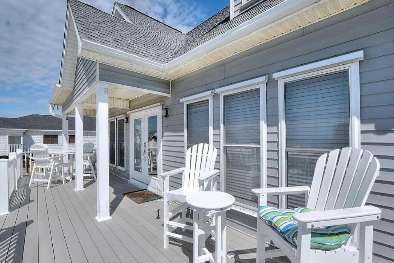 Picture Perfect * Oak Island
