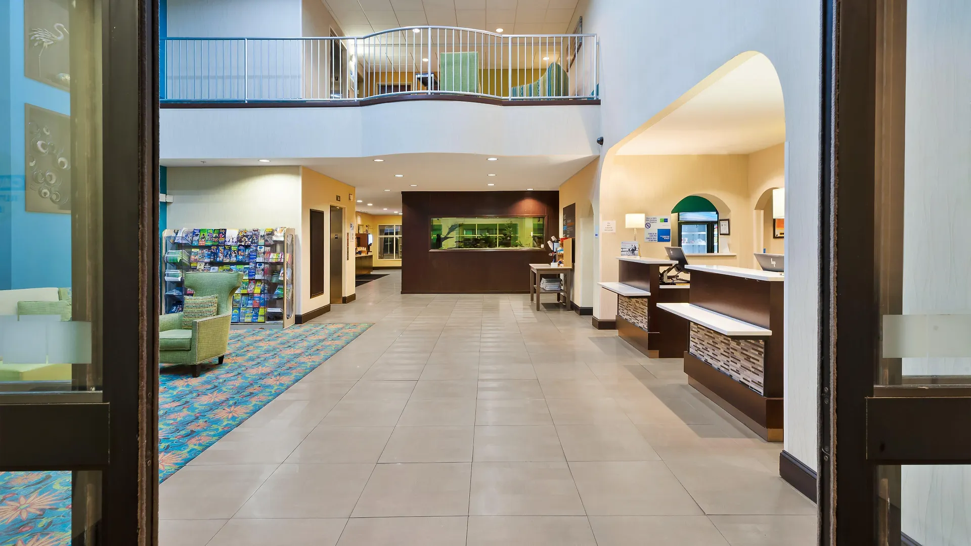Express & Southport - Area By Ihg