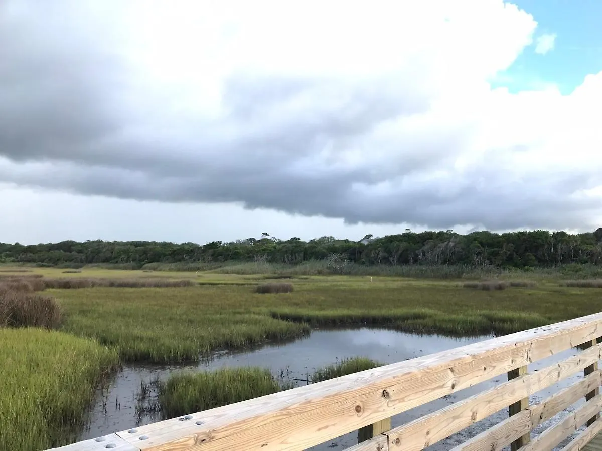 By The Sea: Pagnotto Shellback House Holiday home Oak Island