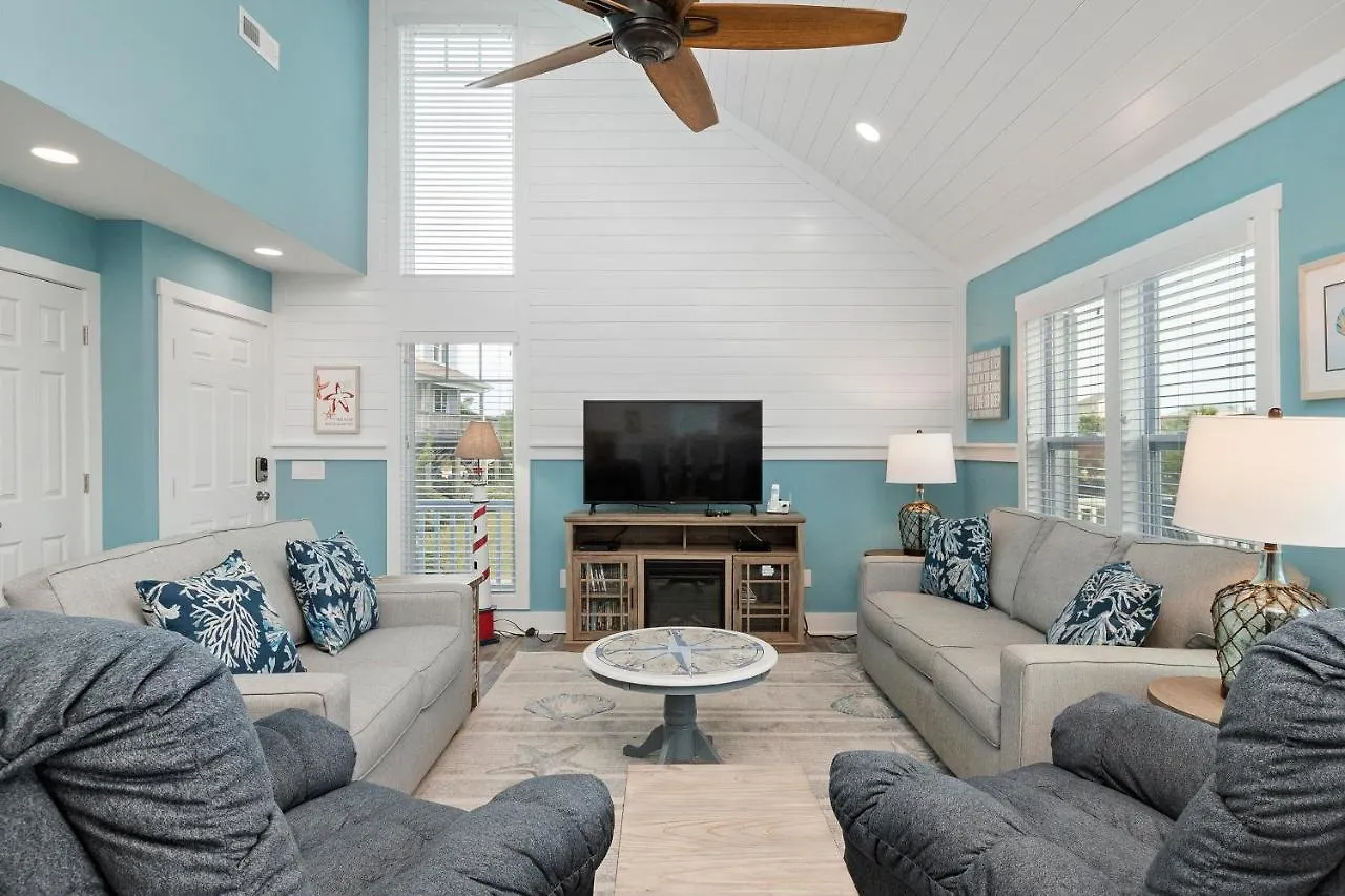 A Pier To Sea By Holiday home