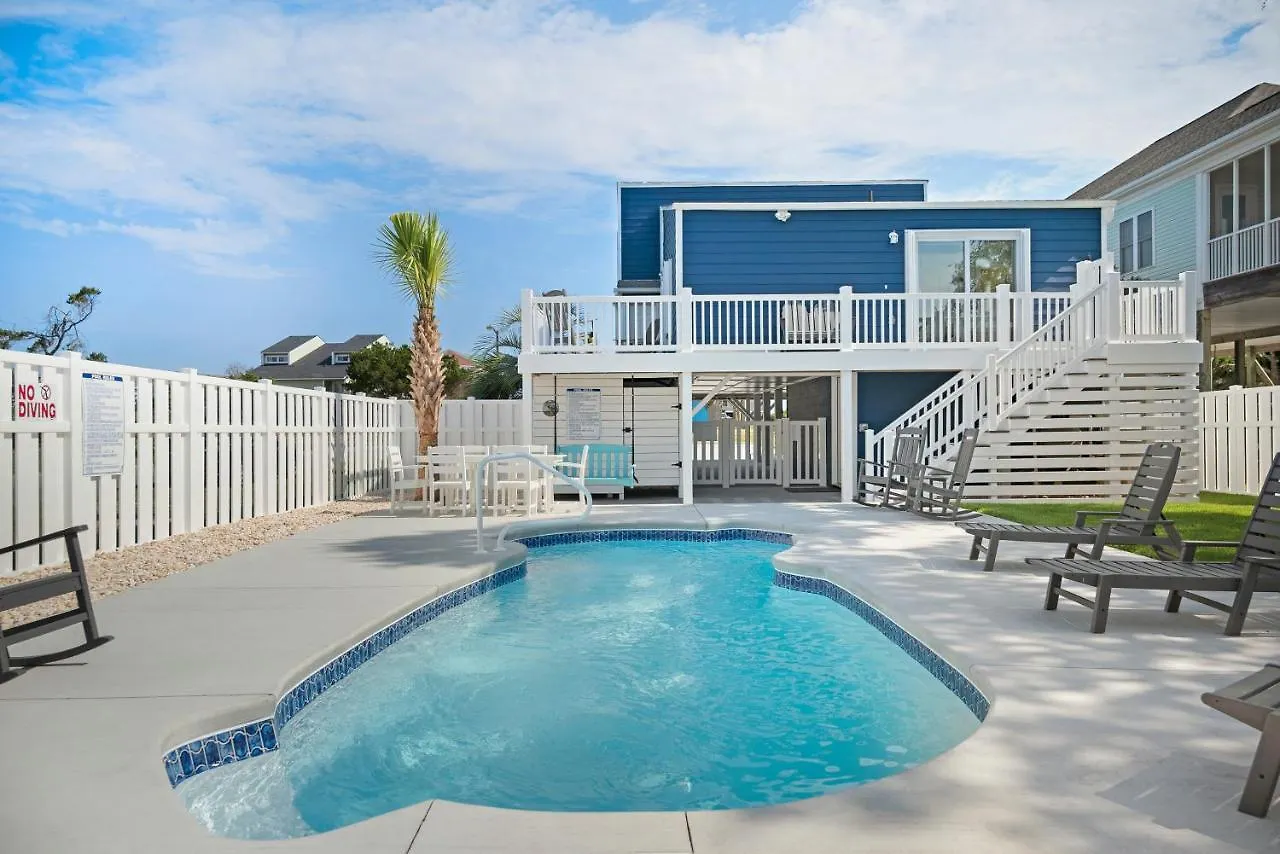 A Pier To Sea By Holiday home Oak Island