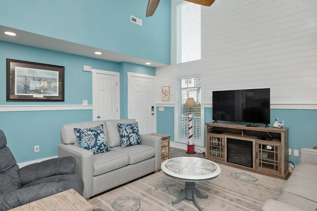 A Pier To Sea By Holiday home