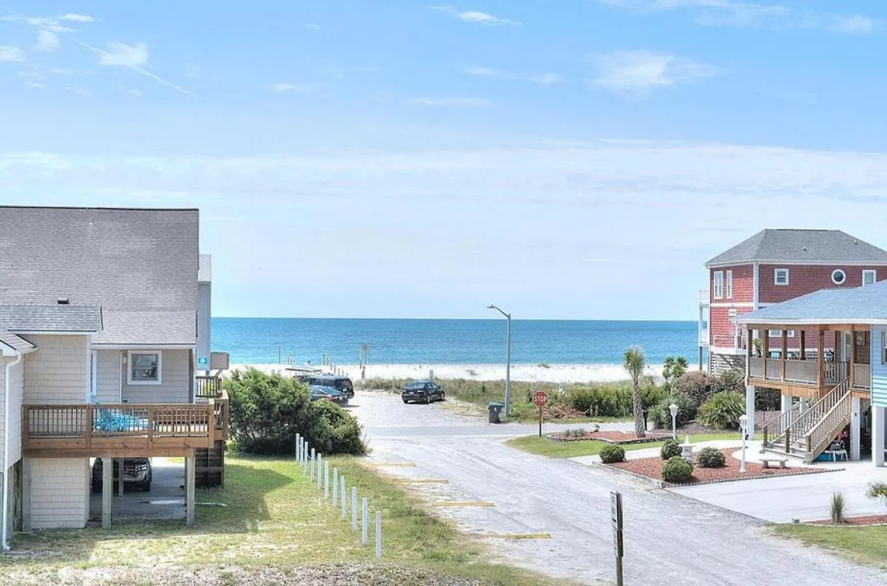Picture Perfect Oak Island