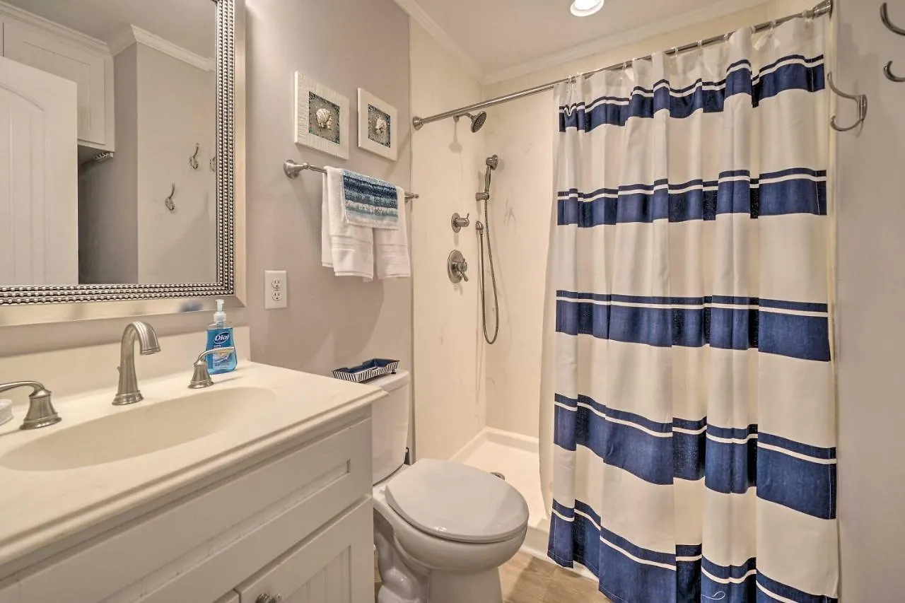 Beachfront With Unobstructed Ocean Views! Apartment