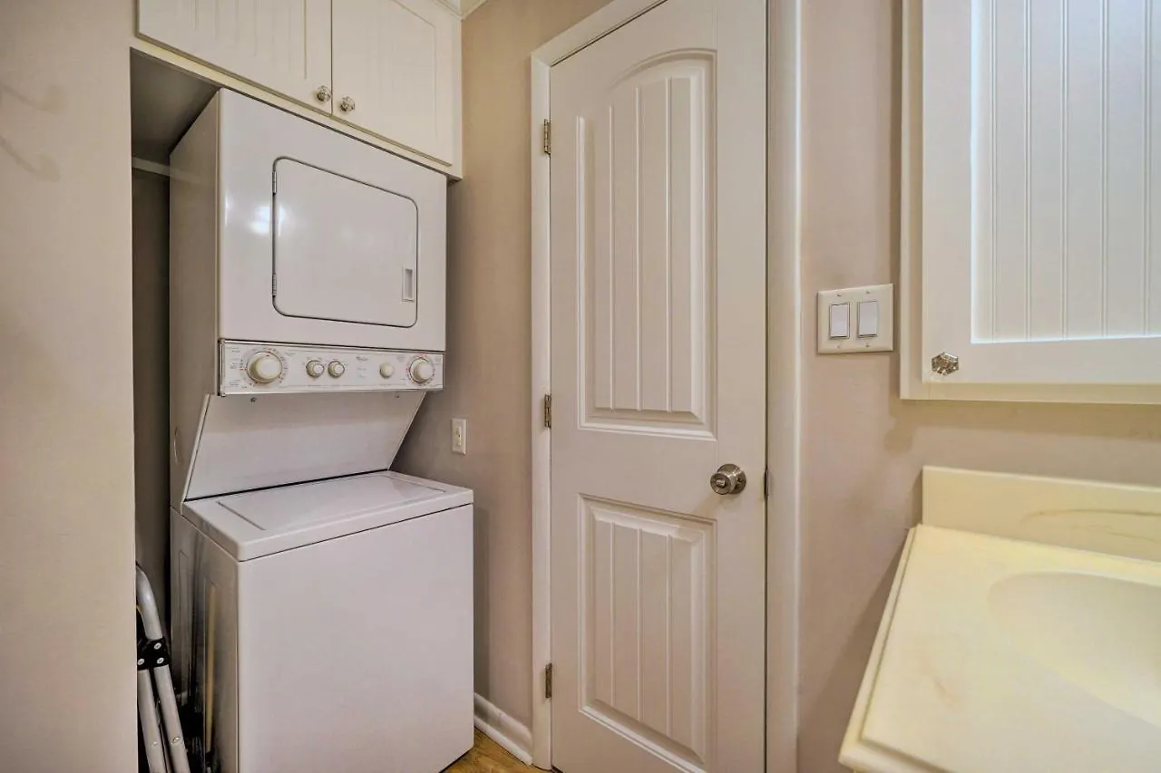 Apartment Beachfront With Unobstructed Ocean Views!