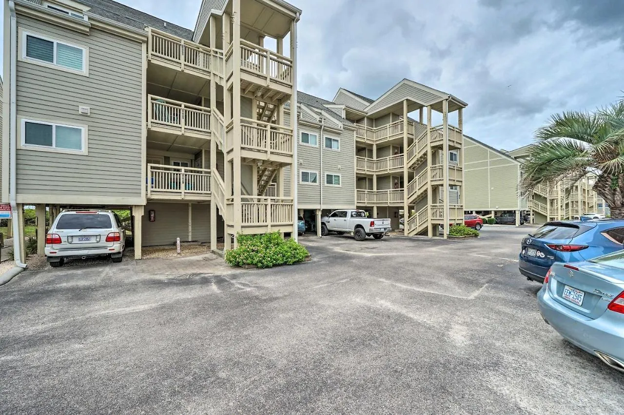 Beachfront With Unobstructed Ocean Views! Apartment *