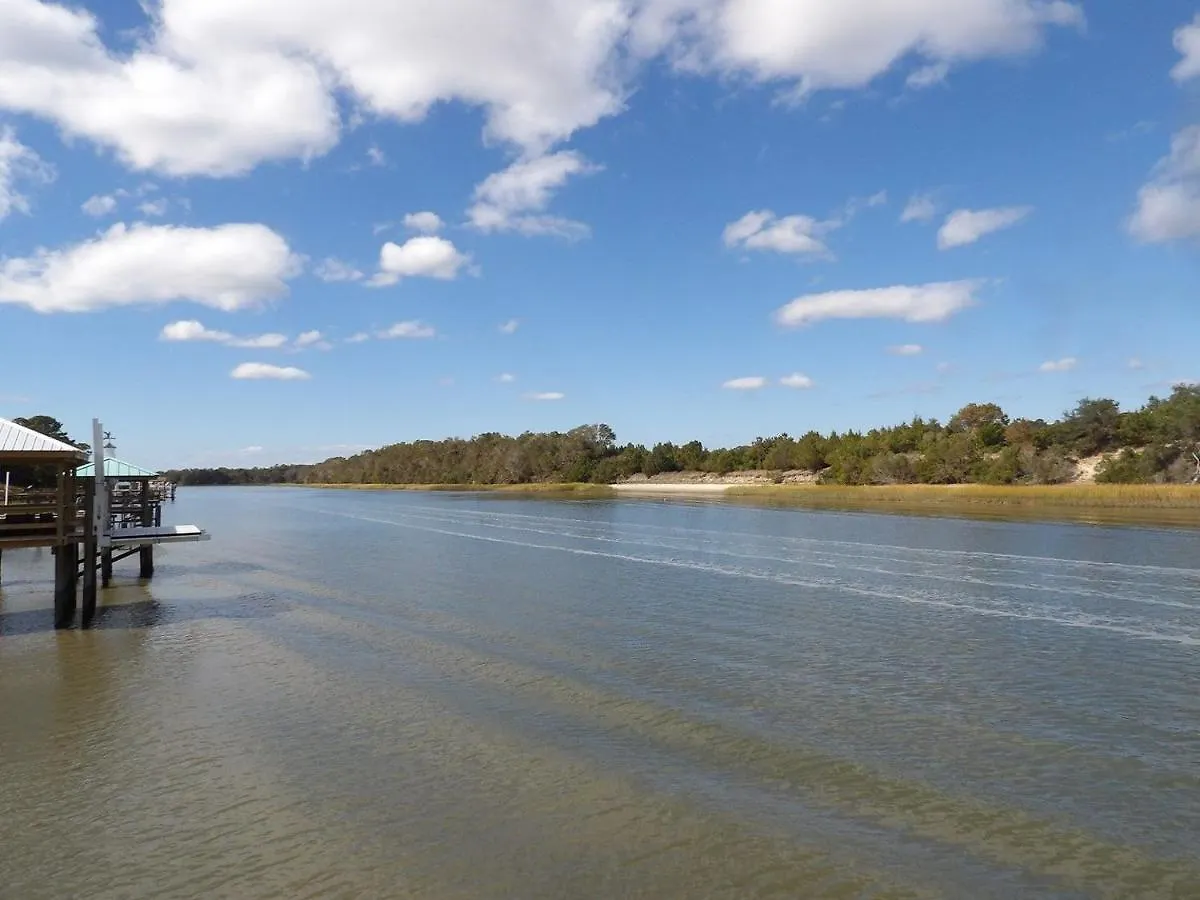 108 W Yacht Drive * Oak Island