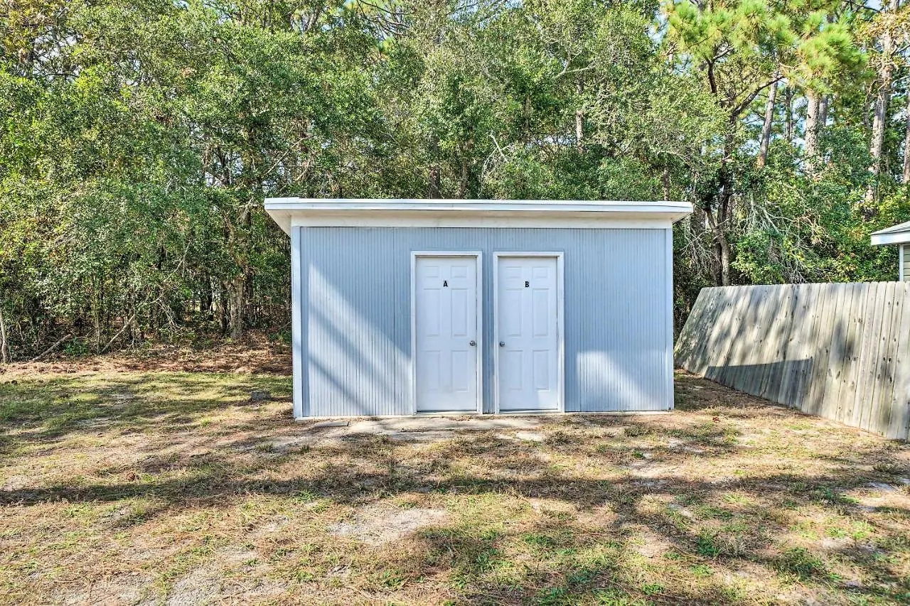 Duplex Unit Less Than 2 Mi To Fishing And Access Holiday home *