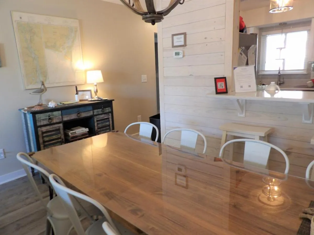 1210 Oak Island