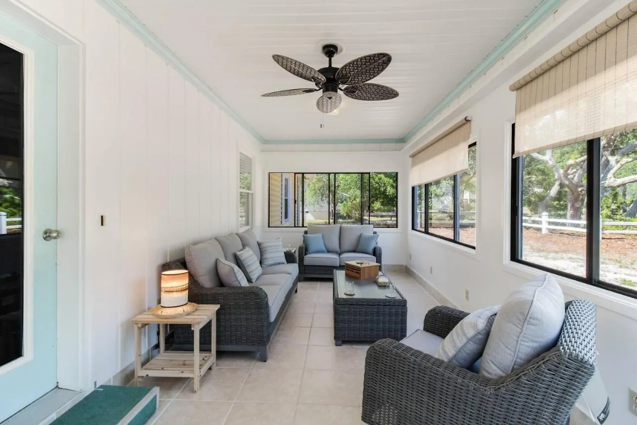 Holiday home Sunny Daze Oak Island