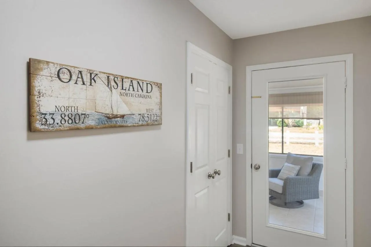 Sunny Daze * Oak Island