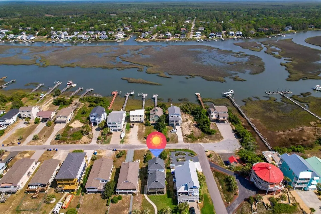 Holiday home Dolphin Delight Oak Island