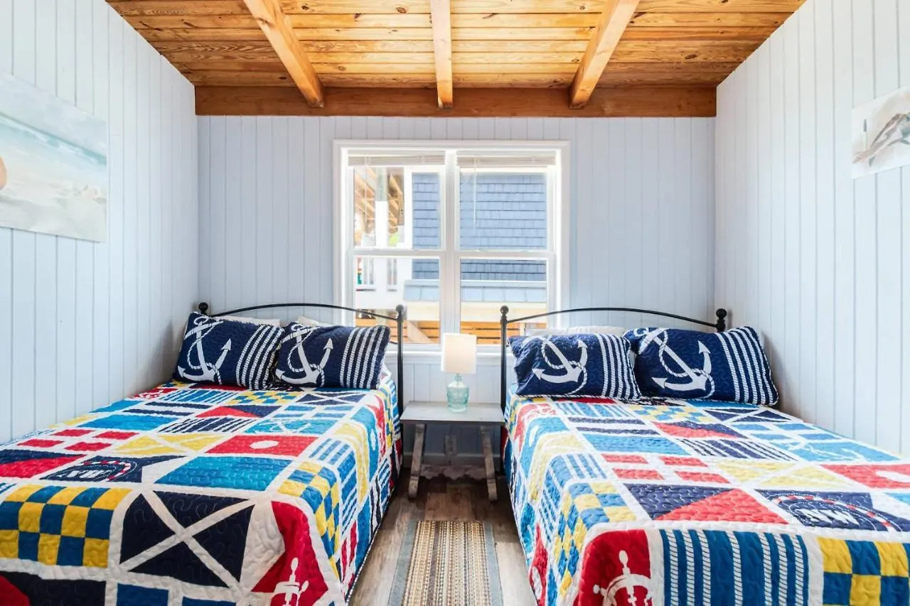 Somewhere On A Holiday home