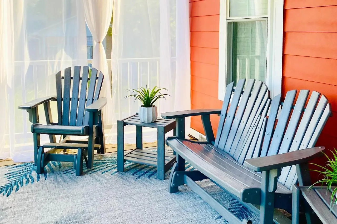 Sea N Red - Upper Holiday home *