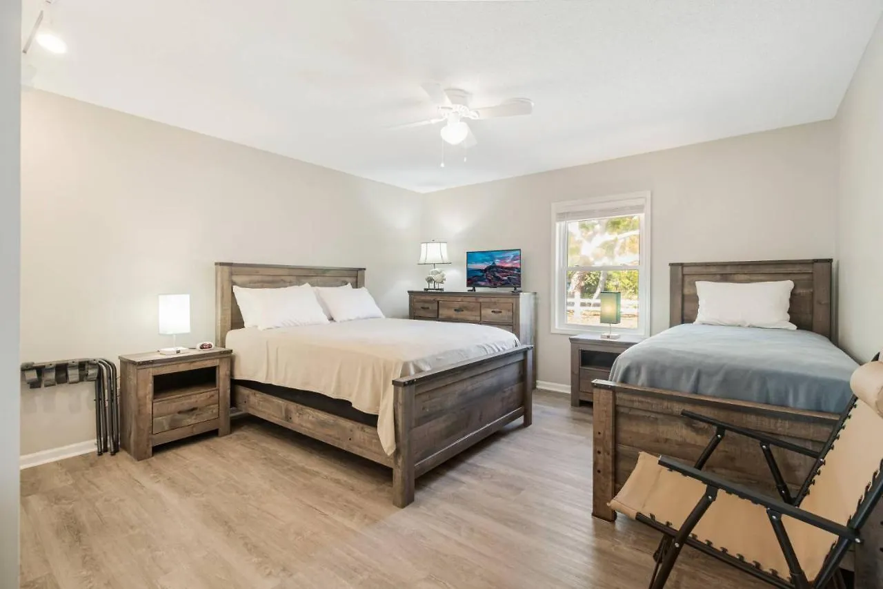 Sunny Daze Holiday home Oak Island
