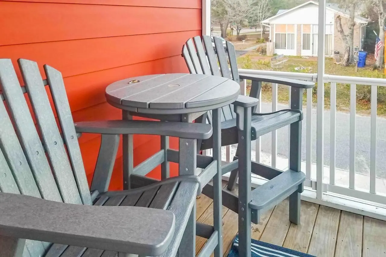 Sea N Red - Upper Holiday home Oak Island