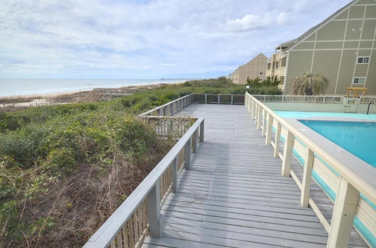 805 - The Laughing Seagull Oak Island