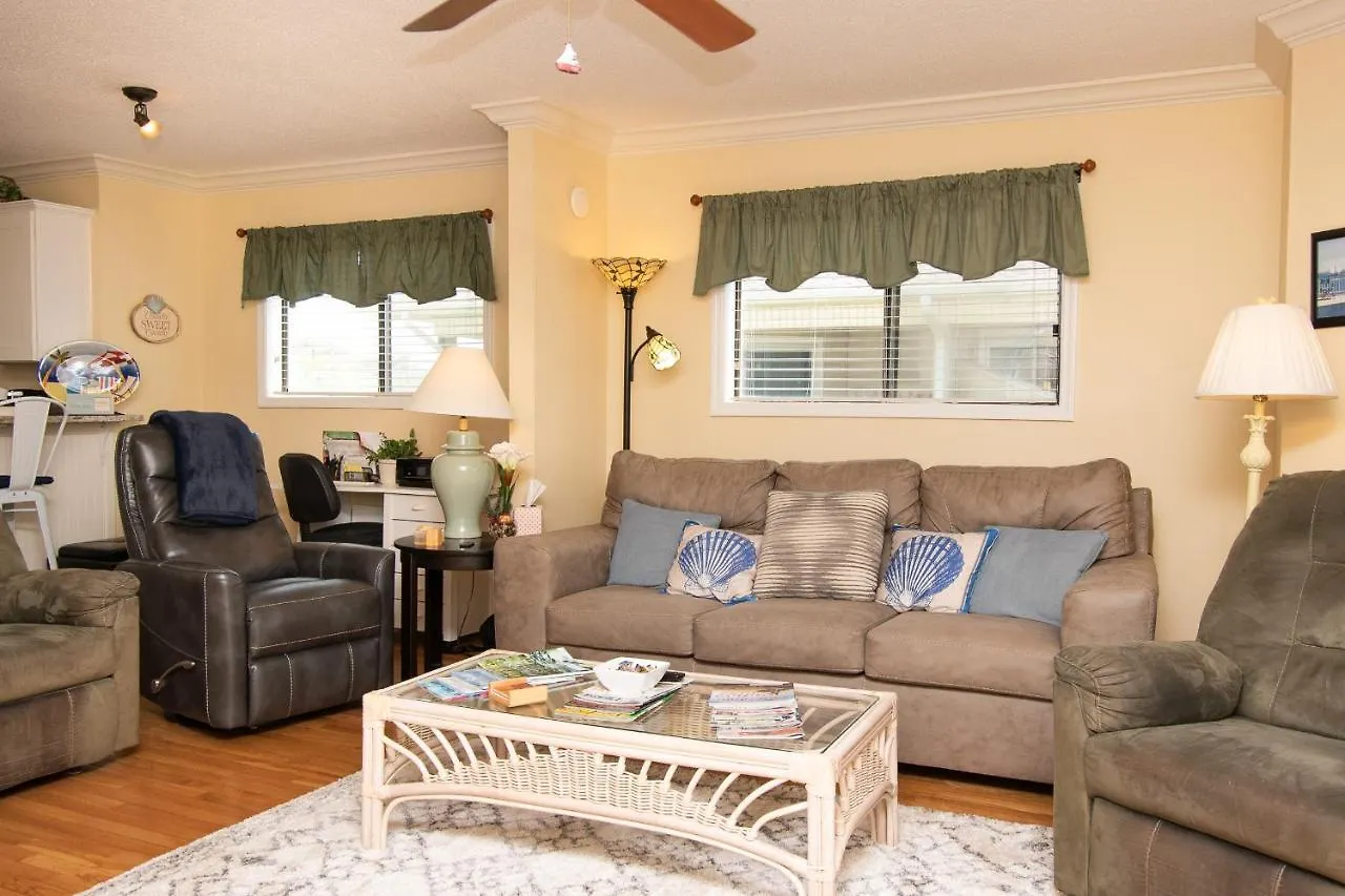 Endless Summer Holiday home Oak Island
