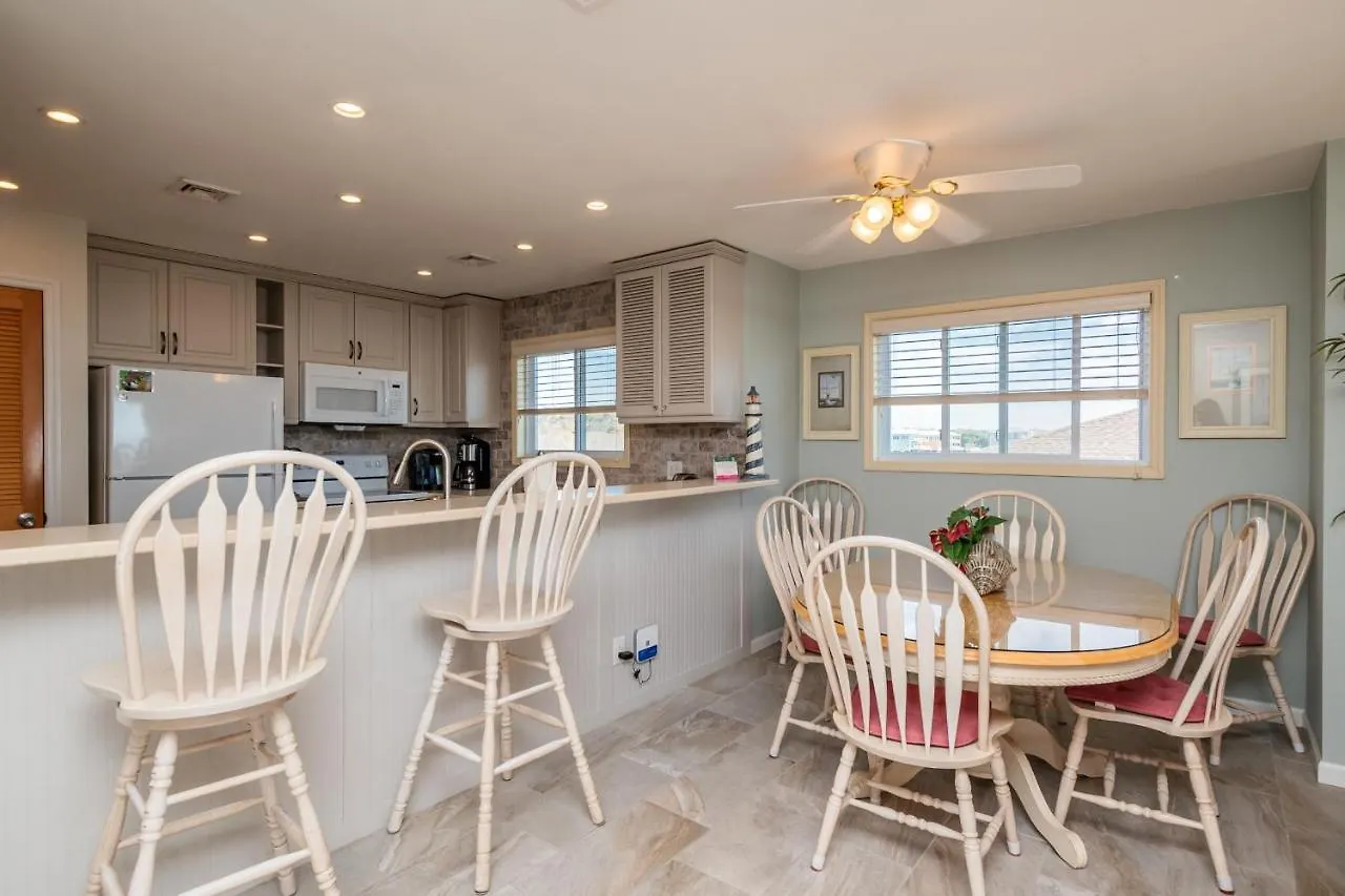 Holiday home Fish Tales Oak Island