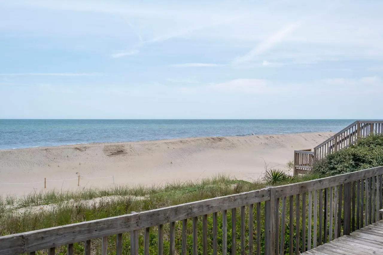 Holiday home Rhoney R&r Oak Island