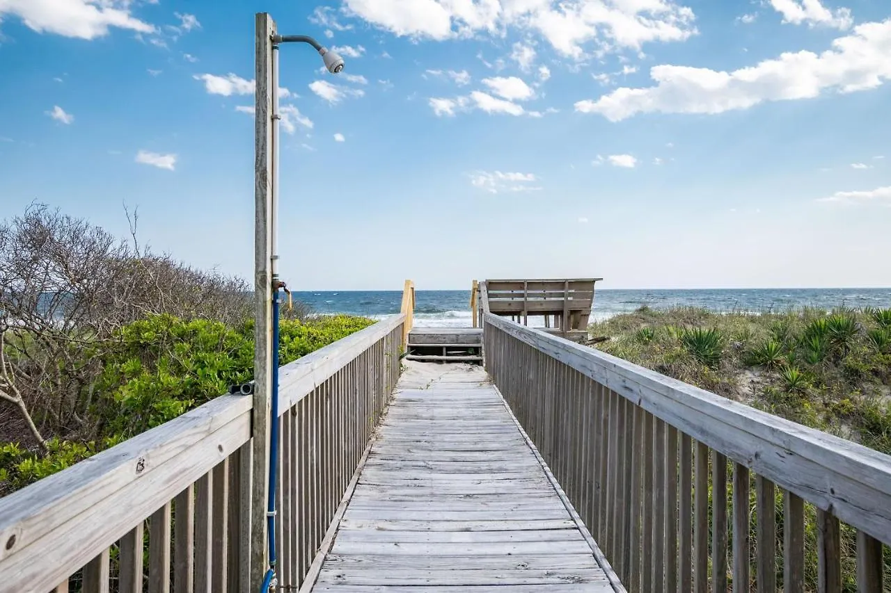Sea And Sound Oak Island
