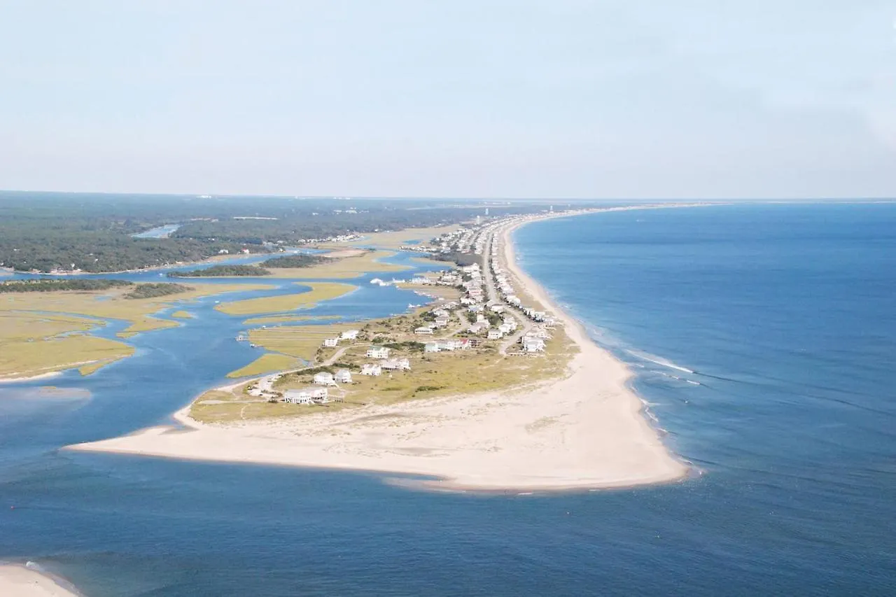 Tan And No Plan Holiday home Oak Island