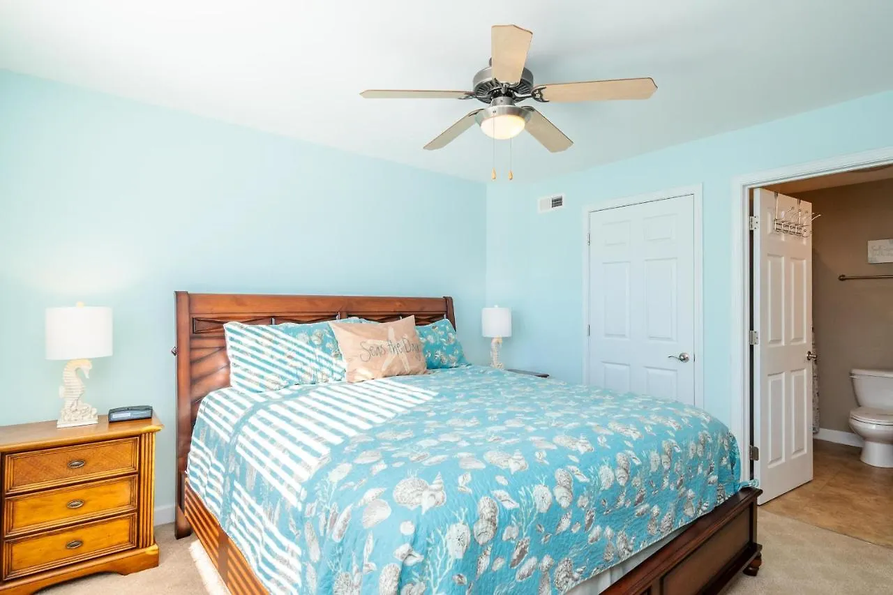 Ocean Walk 8302