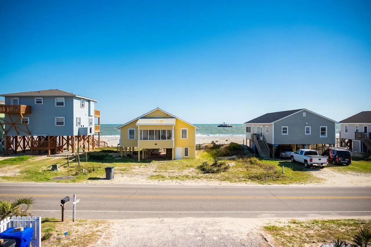 Holiday home At The By *
