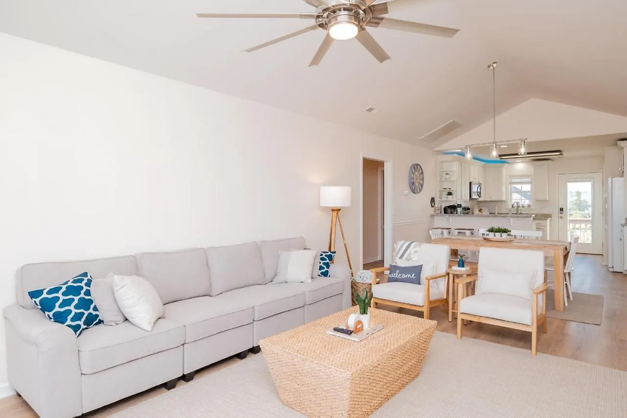 Holiday home At The By Oak Island