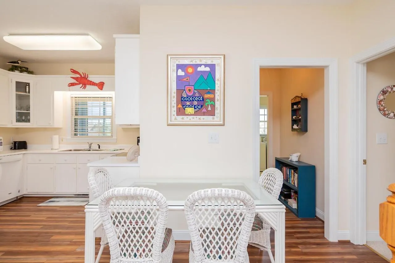 Holiday home Joy By