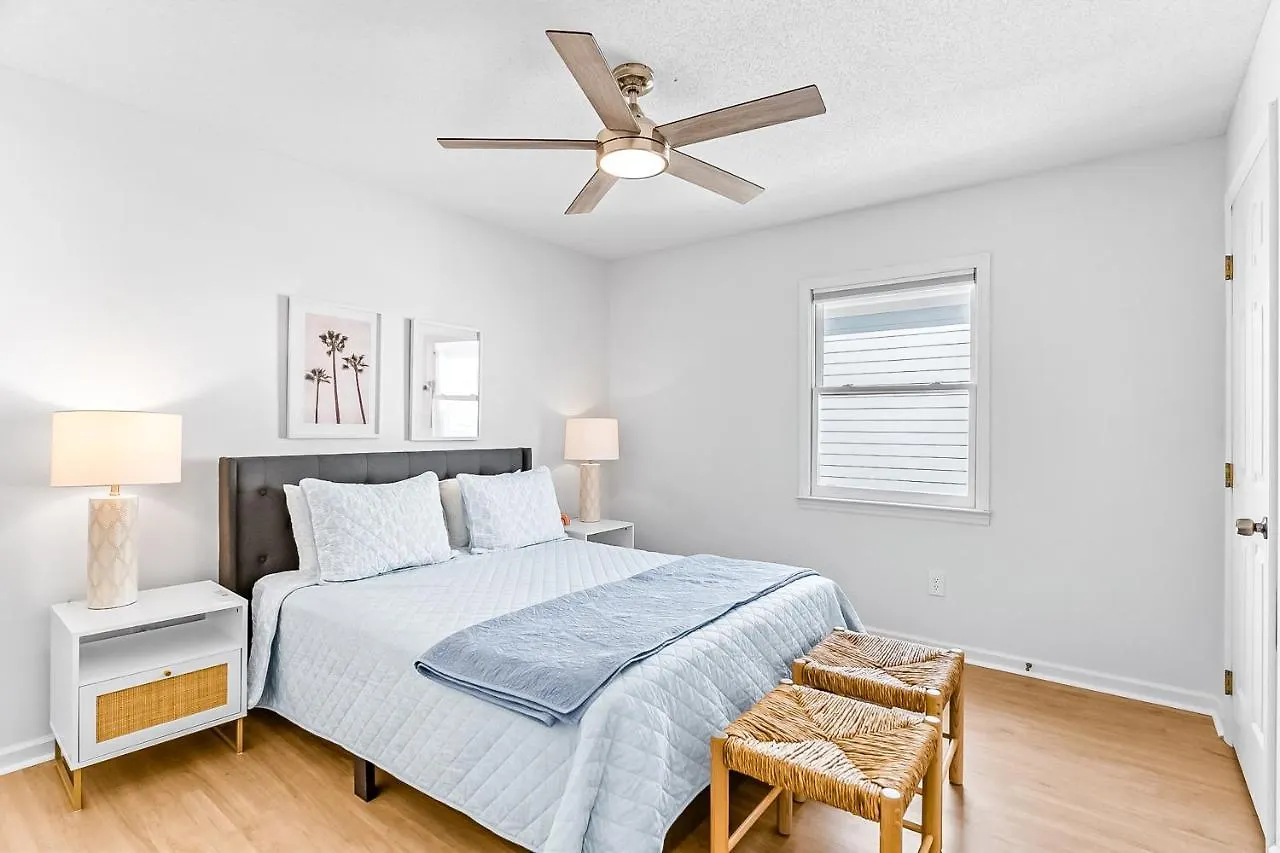 Golden Oasis Oak Island