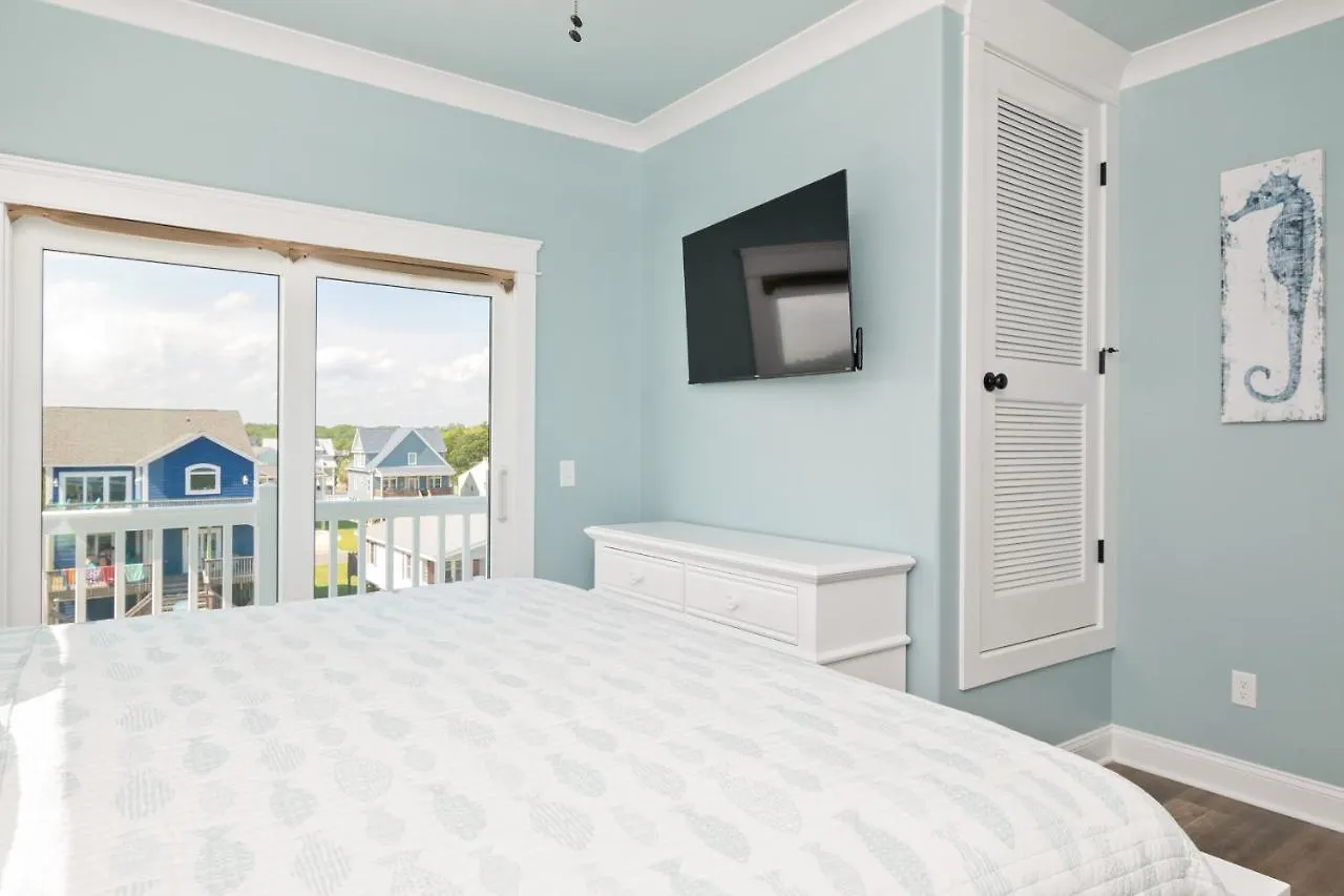 Holiday home Once Upon A Tide By Oak Island