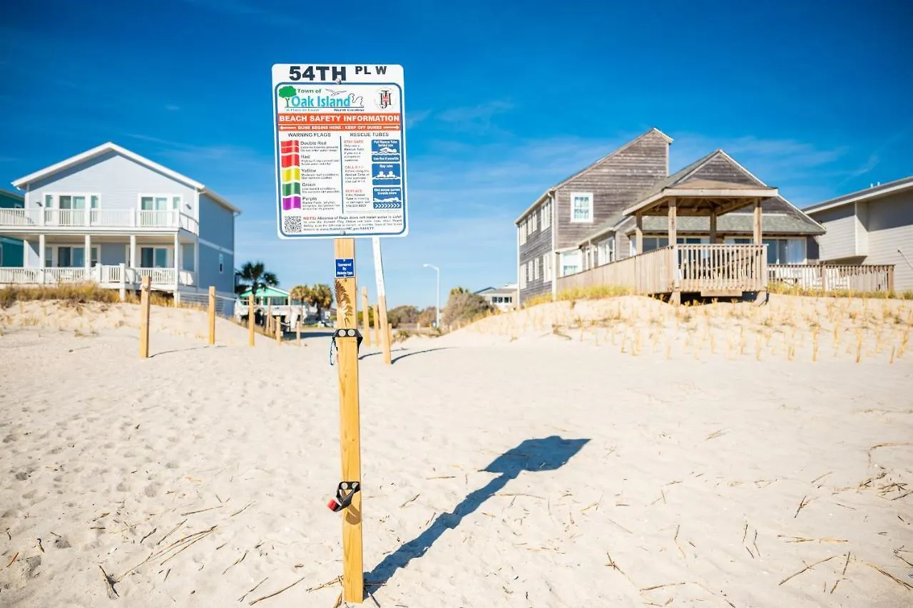 Red And Brown Holiday home Oak Island
