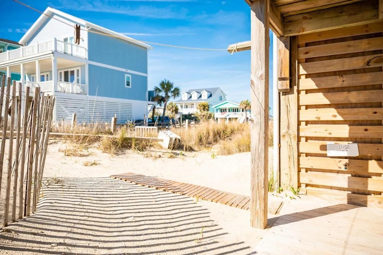 Red And Brown Holiday home Oak Island