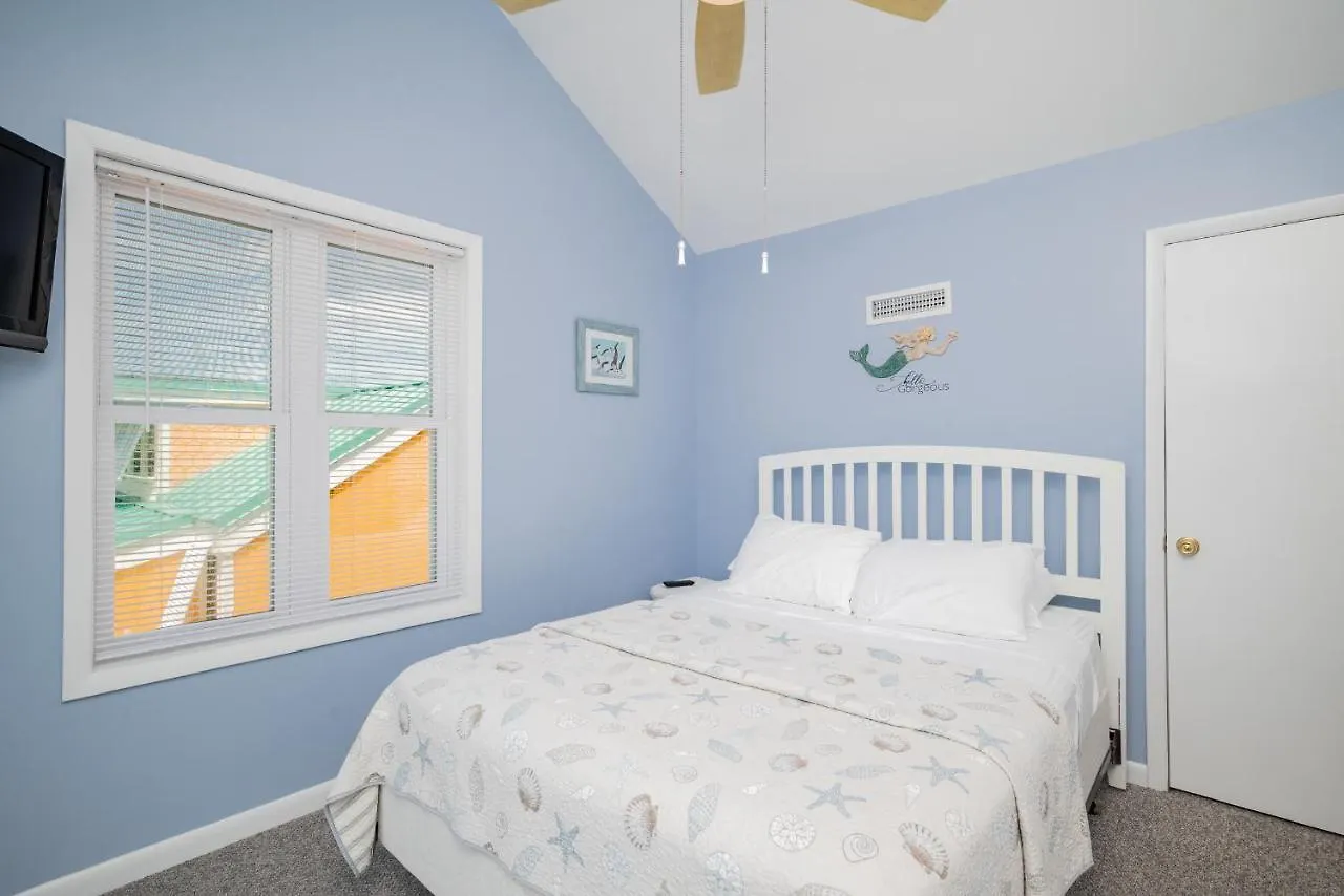 10 Conch Too By Holiday home Oak Island