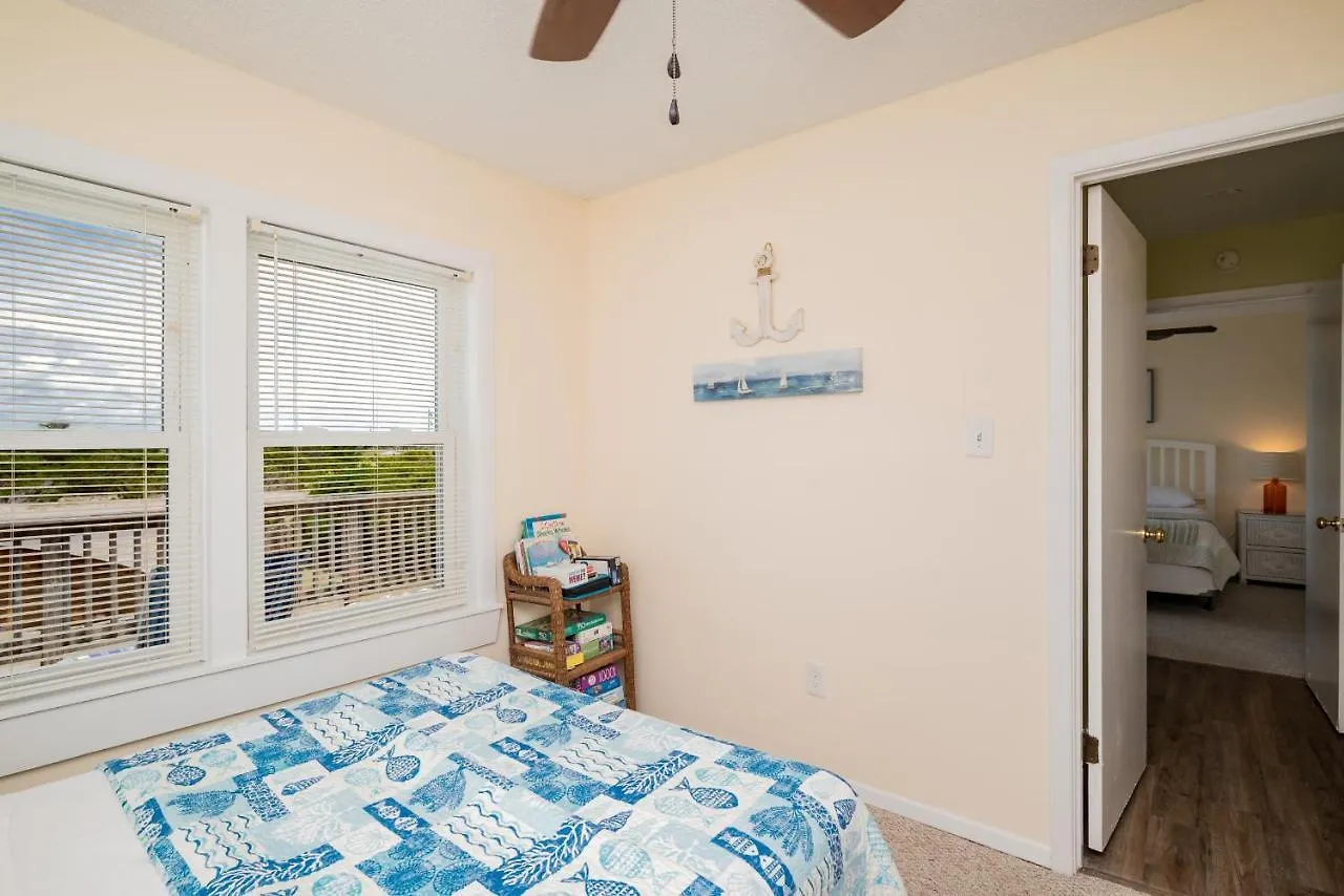 10 Conch Too By Oak Island