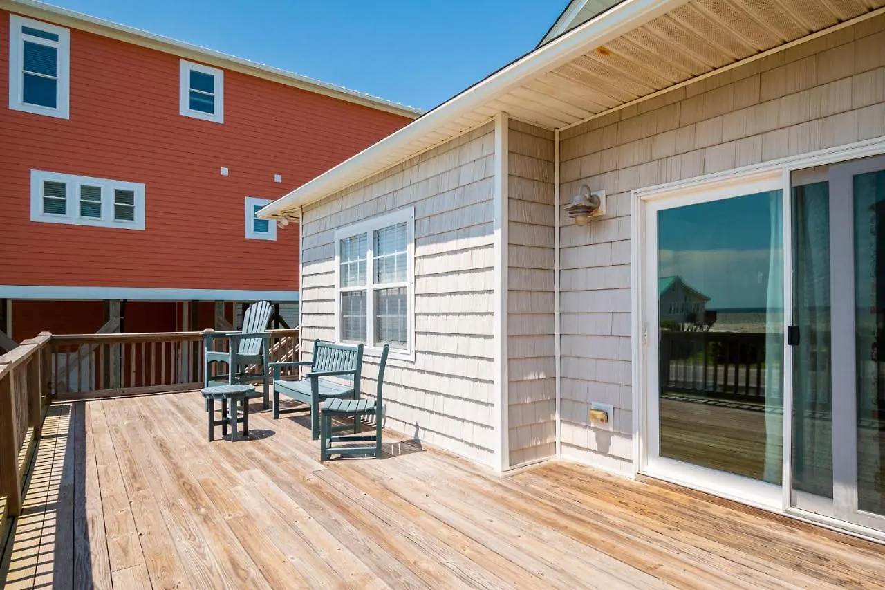Coastal Breeze By Holiday home Oak Island