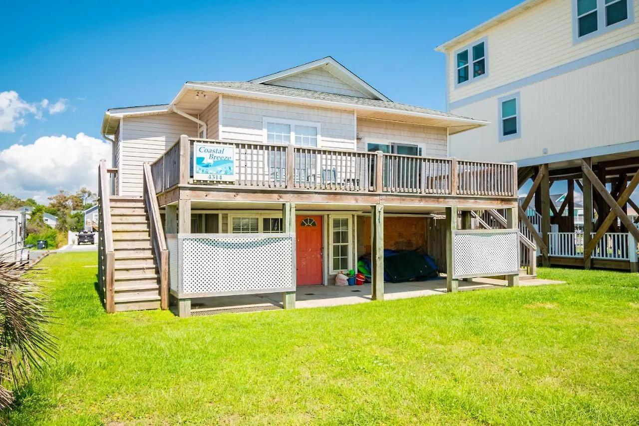 Holiday home Coastal Breeze By