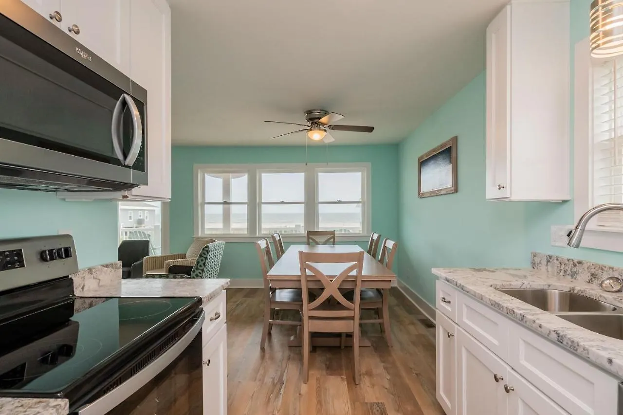 Southern Seabreeze By Oak Island