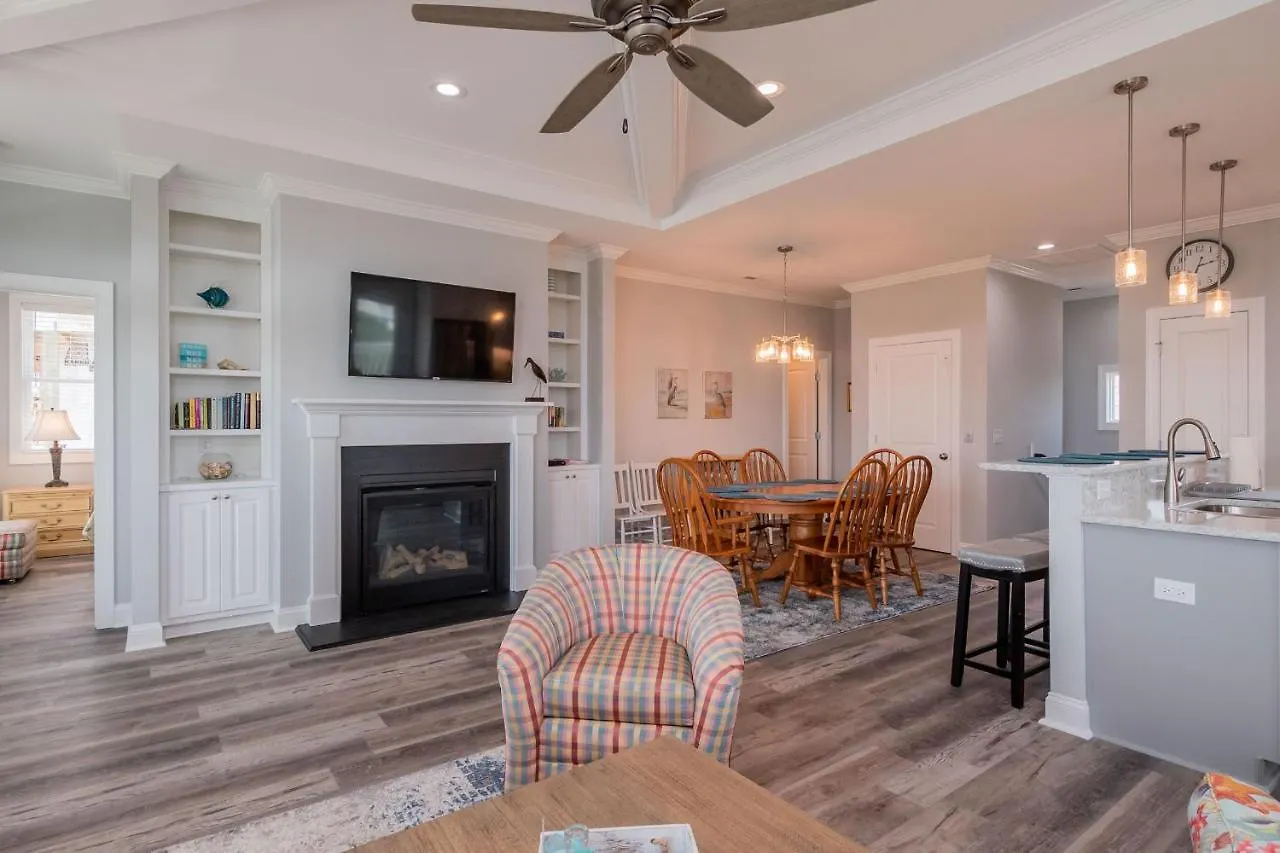 Holiday home Pappys Place By Oak Island